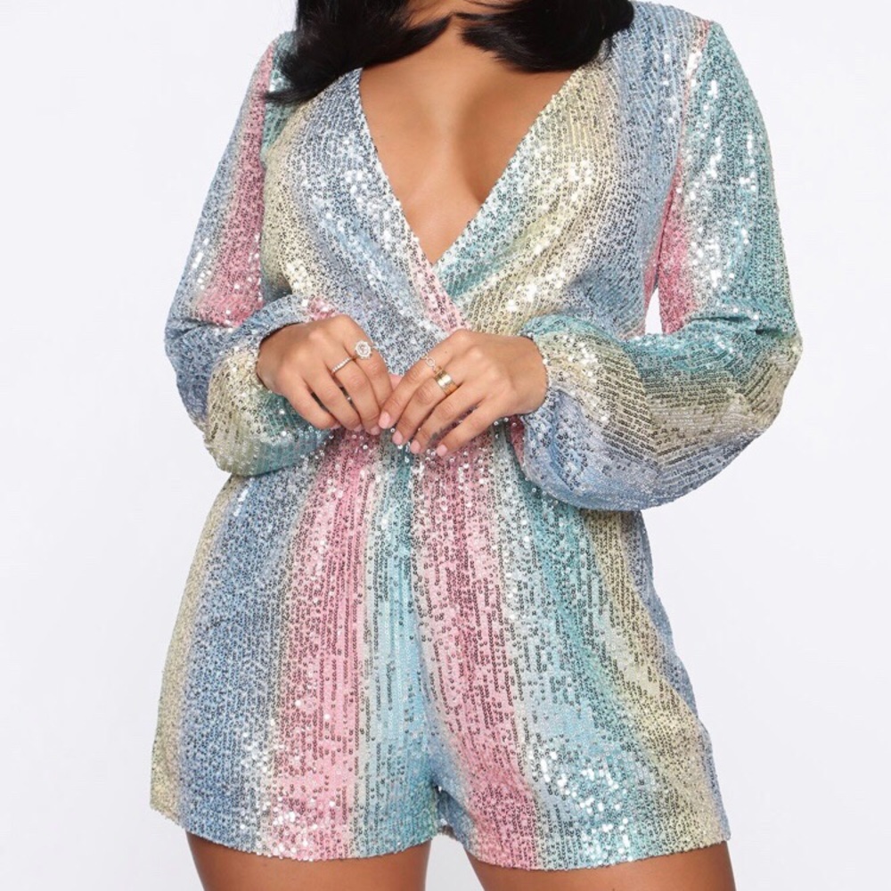 🤍💙Sequin Romper💙🤍 - Picture 2 of 4